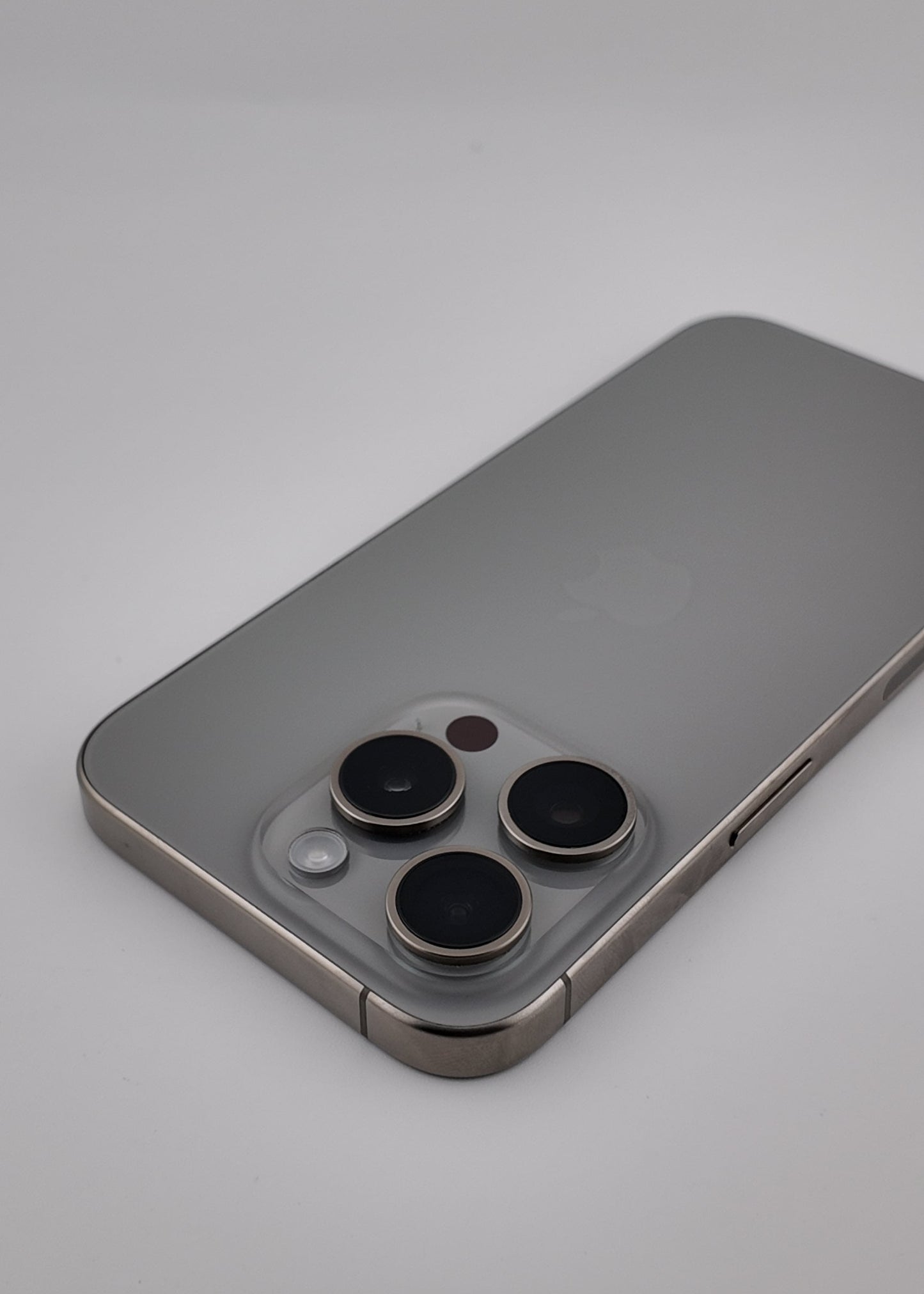 IPHONE 15 PRO / NATURAL TITANIO / 256GB