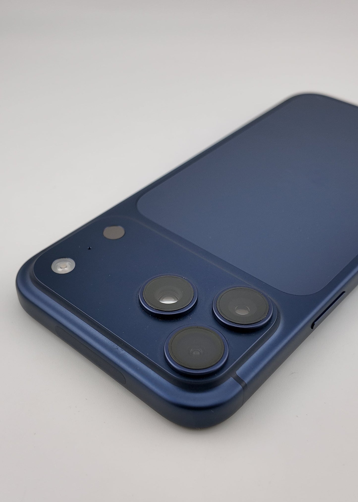 IPHONE 17 PRO MAX / AZUL INTENSO / 256GB