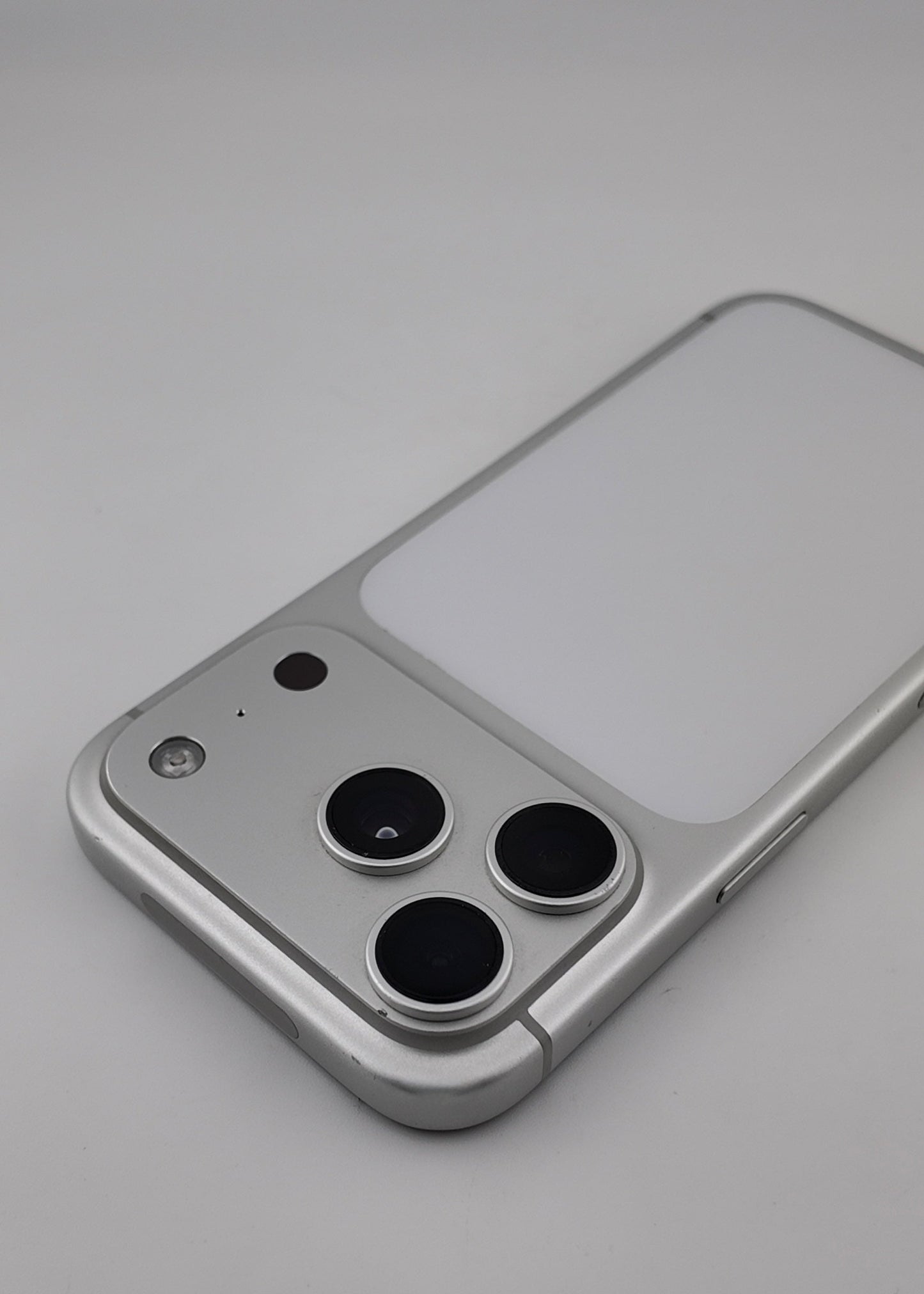 IPHONE 17 PRO / BLANCO / 256GB