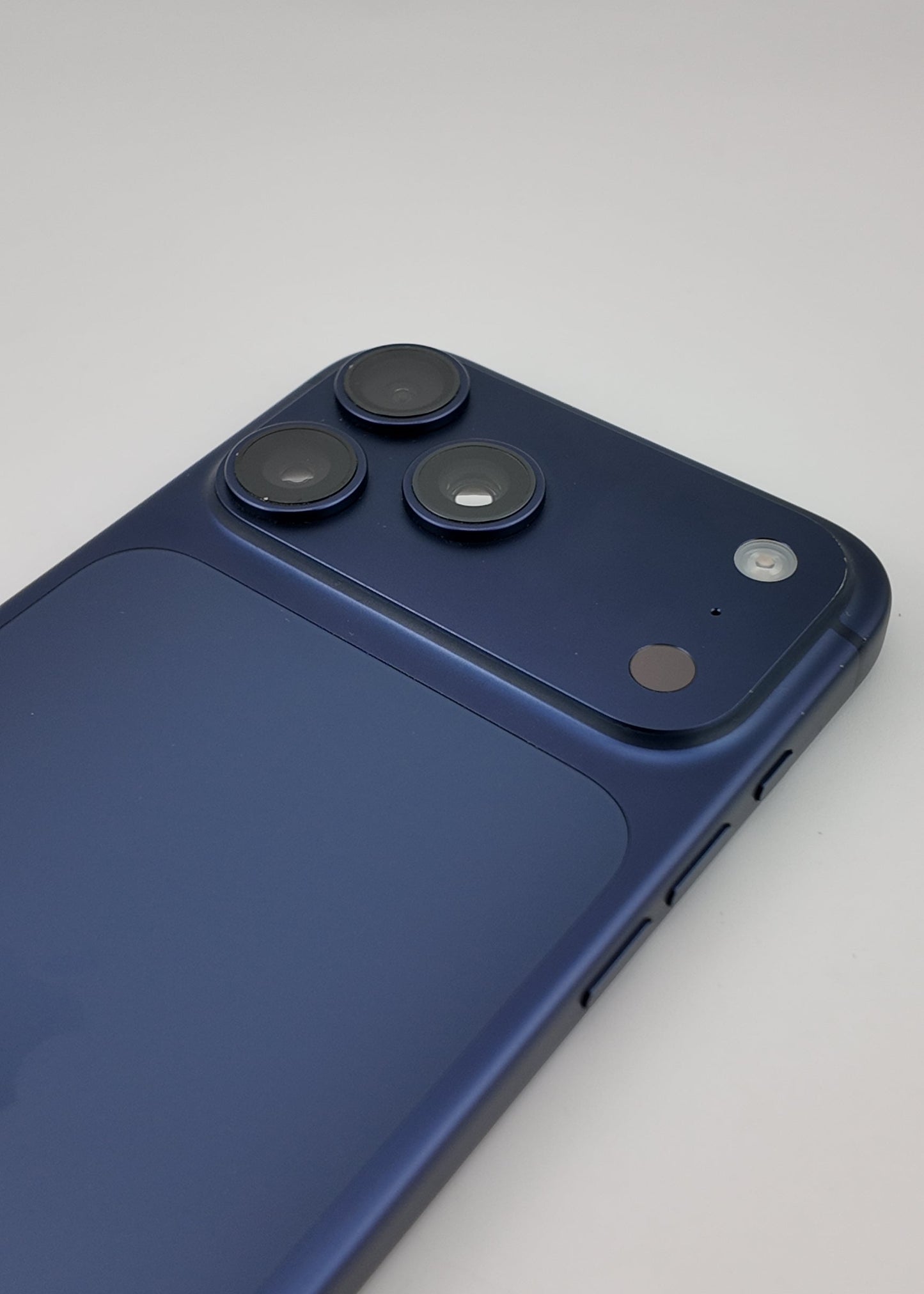 IPHONE 17 PRO MAX / AZUL INTENSO / 256 GB