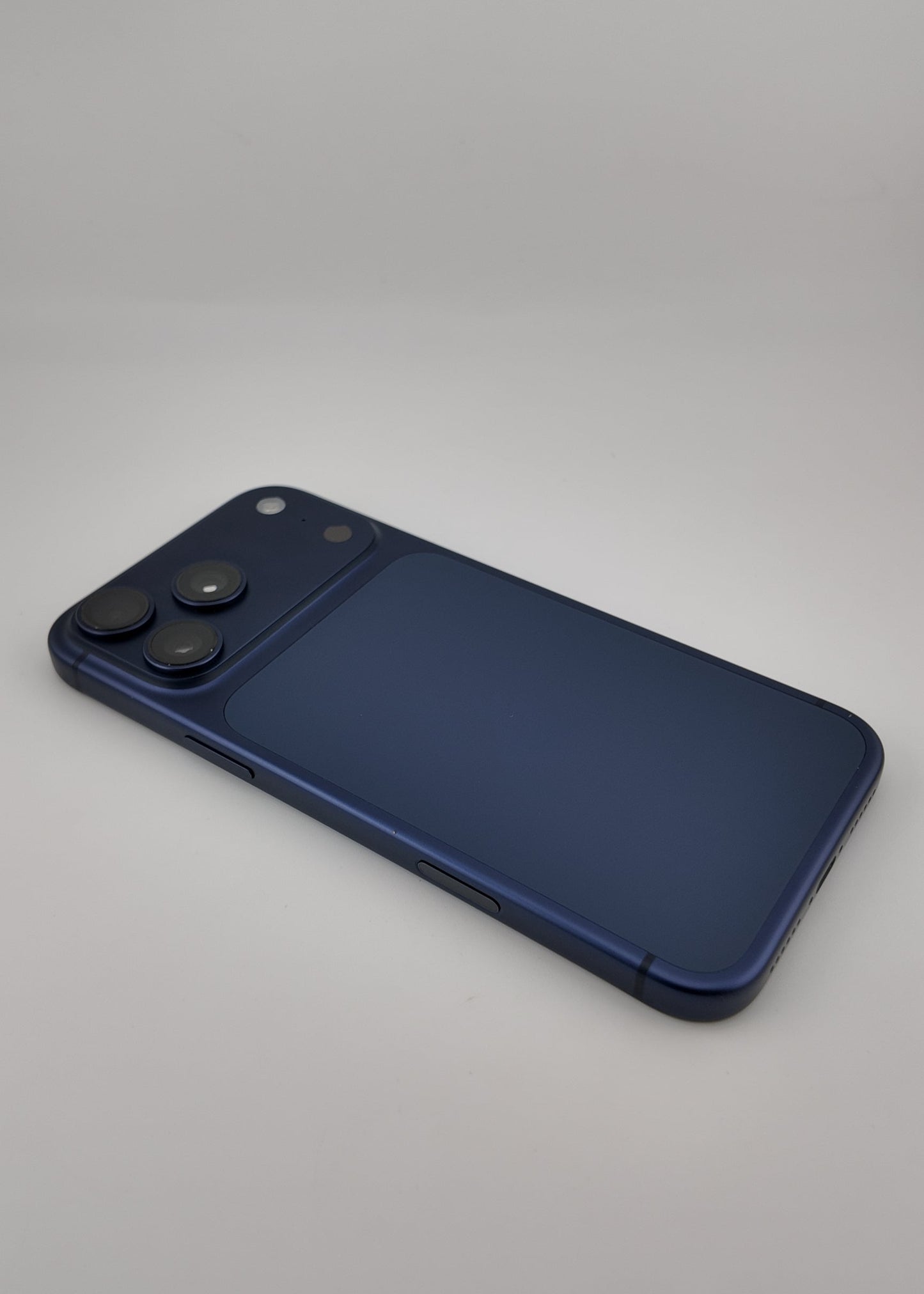 IPHONE 17 PRO MAX / AZUL INTENSO / 256 GB