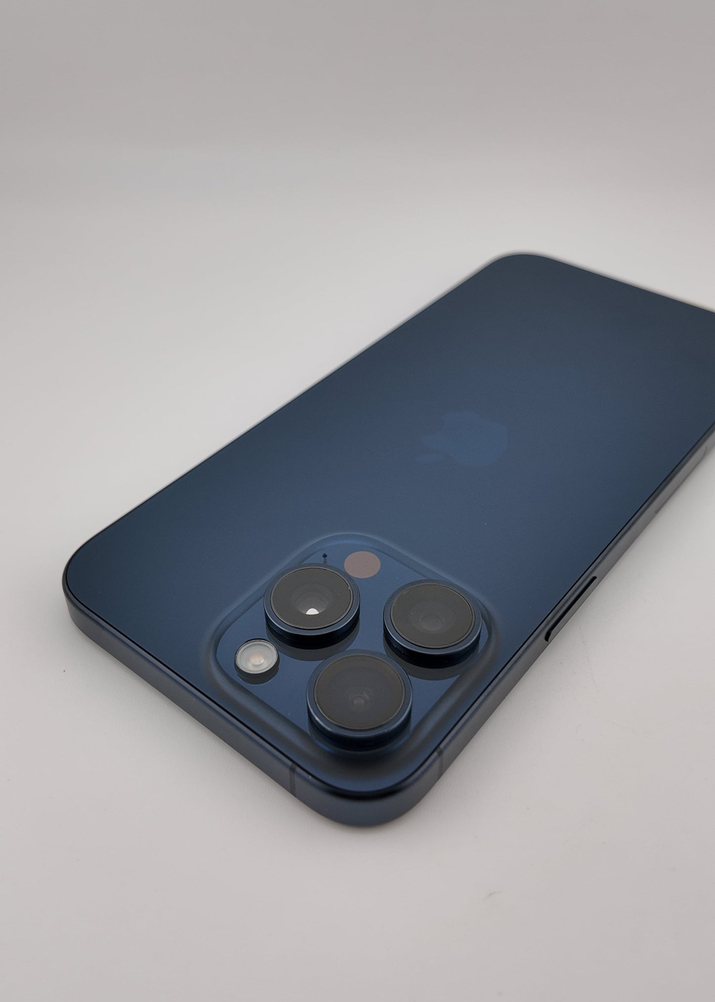 IPHONE 15 PRO MAX / AZUL TITANIO / 512 GB
