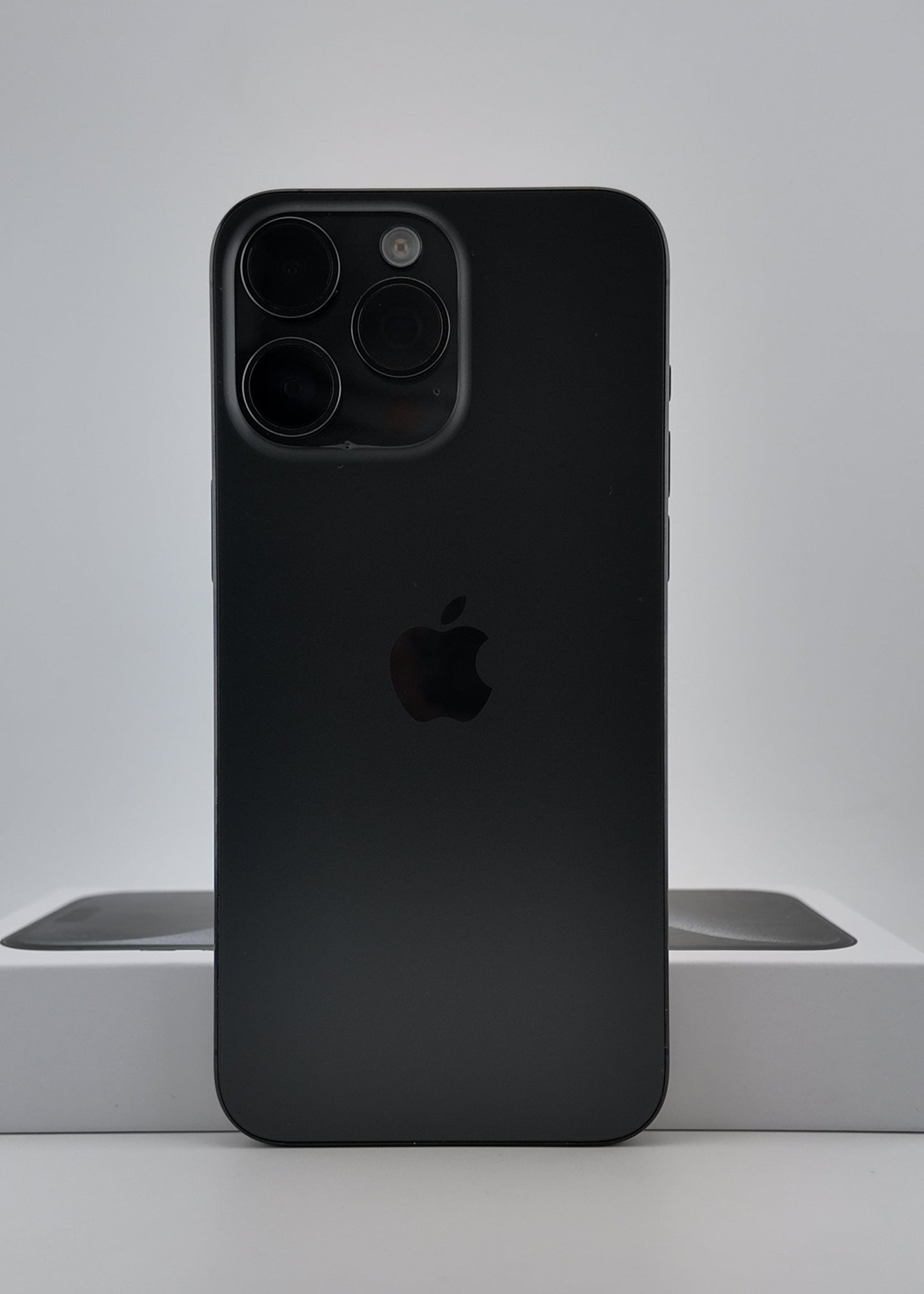 IPHONE 15 PRO MAX / NEGRO TITANIO / 512GB
