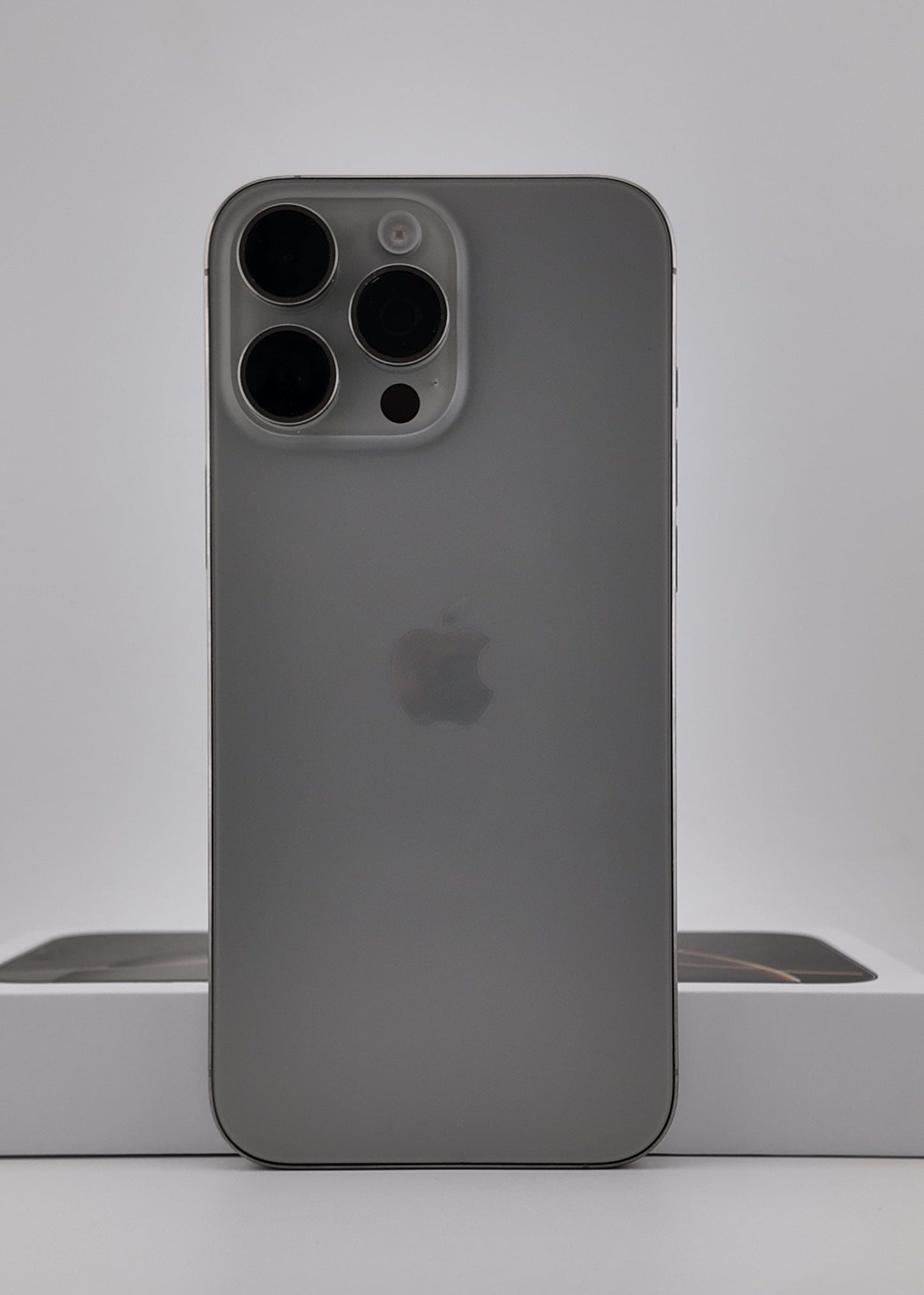 IPHONE 16 PRO MAX / NATURAL TITANIO / 256GB
