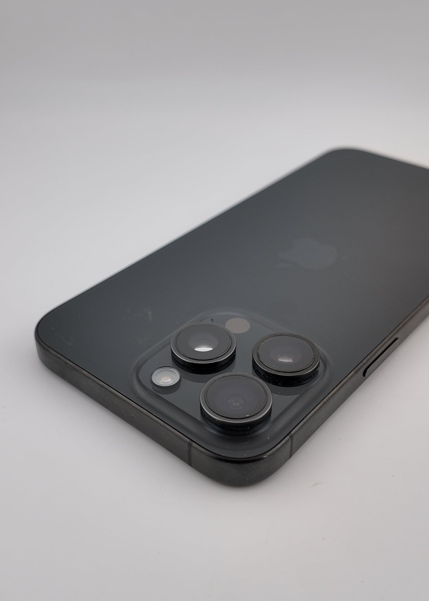 IPHONE 15 PRO MAX / NEGRO TITANIO / 1000GB