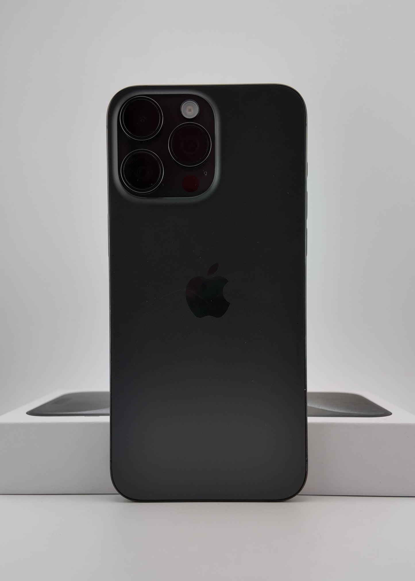 IPHONE 15 PRO MAX / NEGRO TITANIO / 512GB