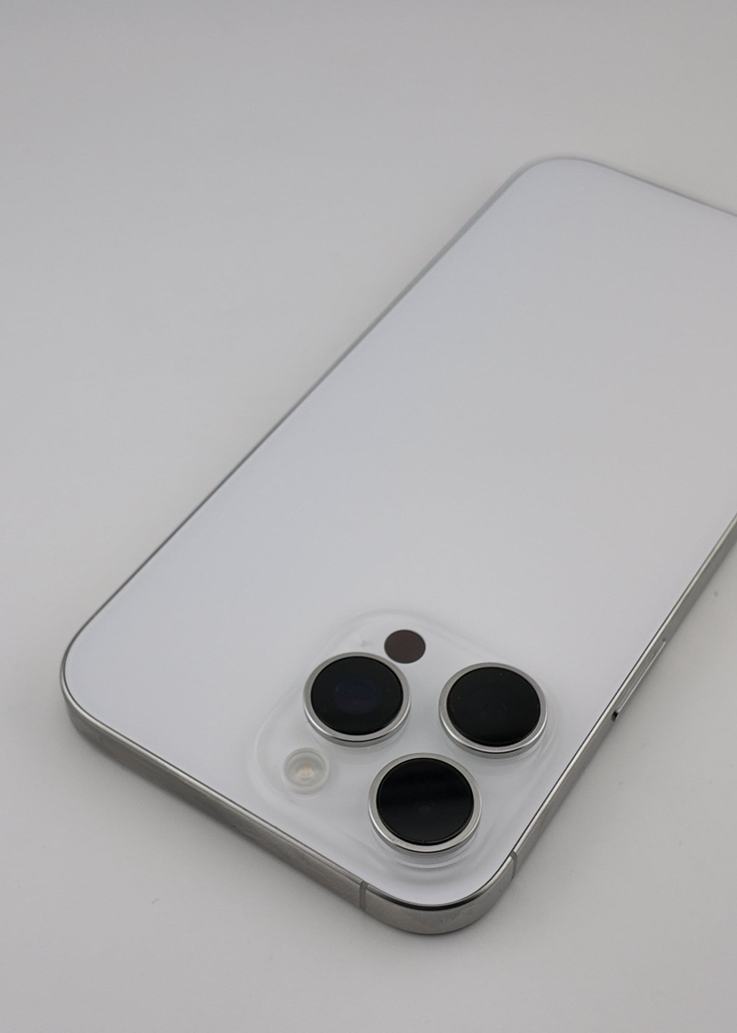 IPHONE 16 PRO MAX / BLANCO TITANIO / 1000GB