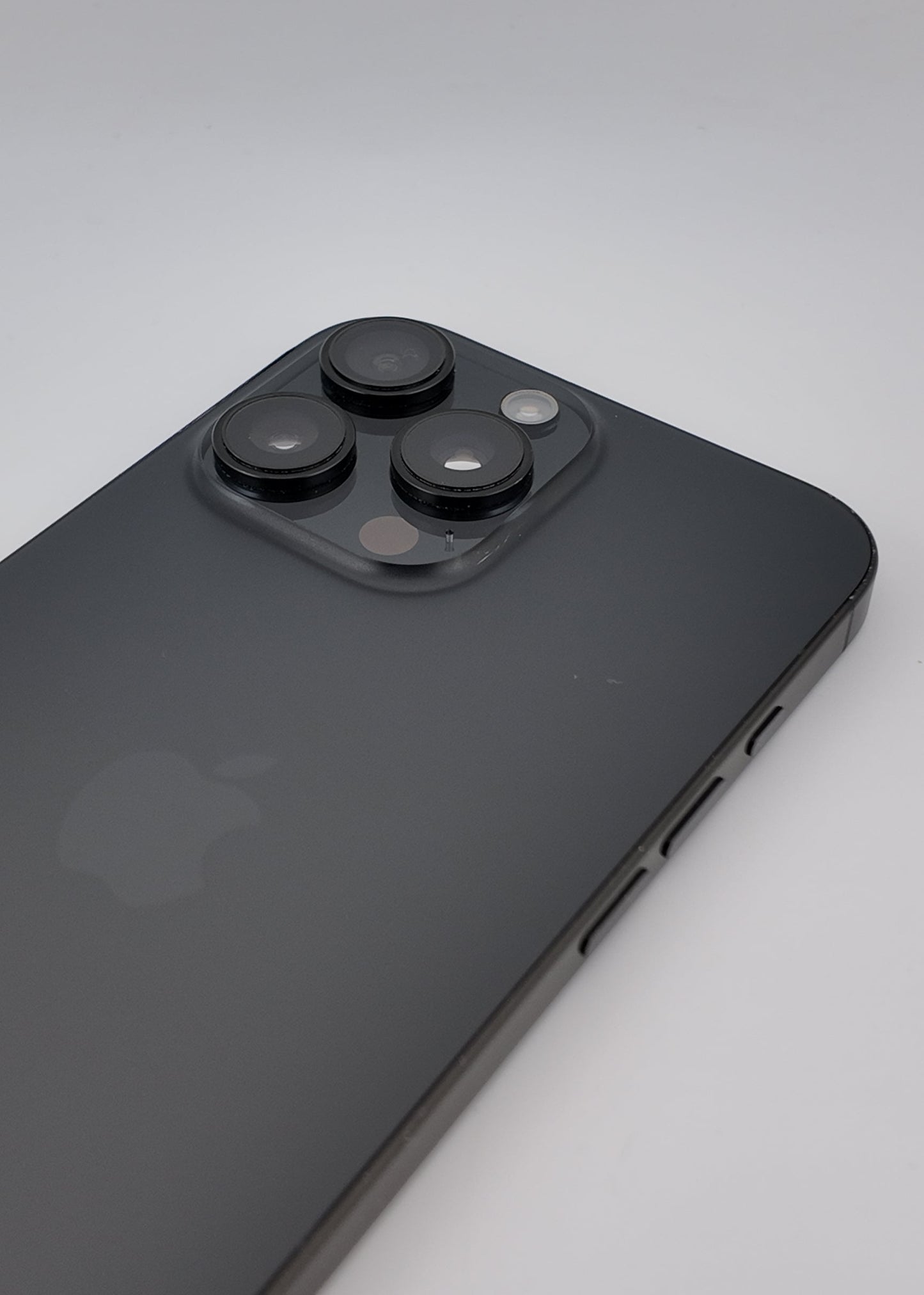 IPHONE 16 PRO MAX / NEGRO TITANIO / 256GB