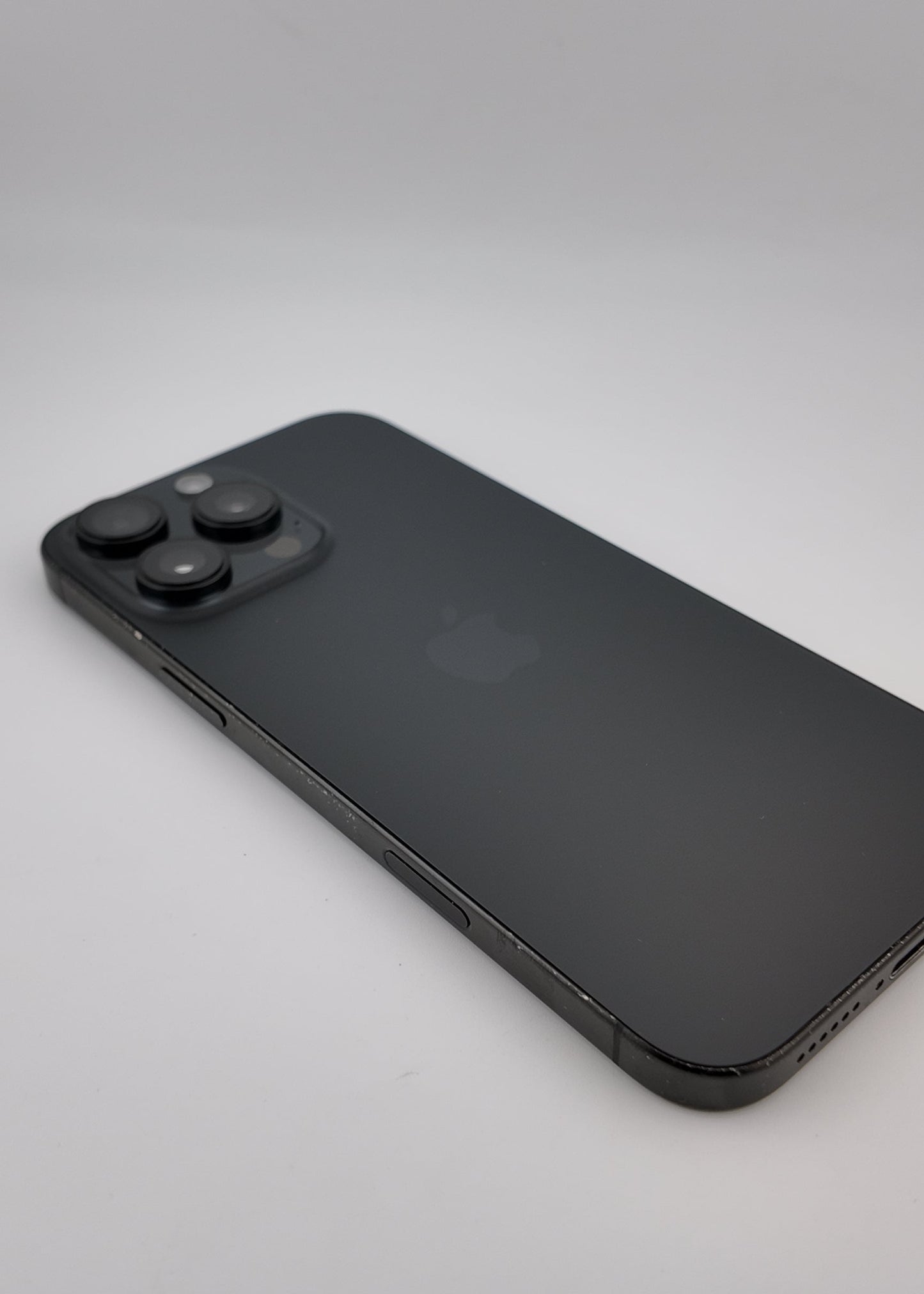 IPHONE 16 PRO MAX / NEGRO TITANIO / 256GB