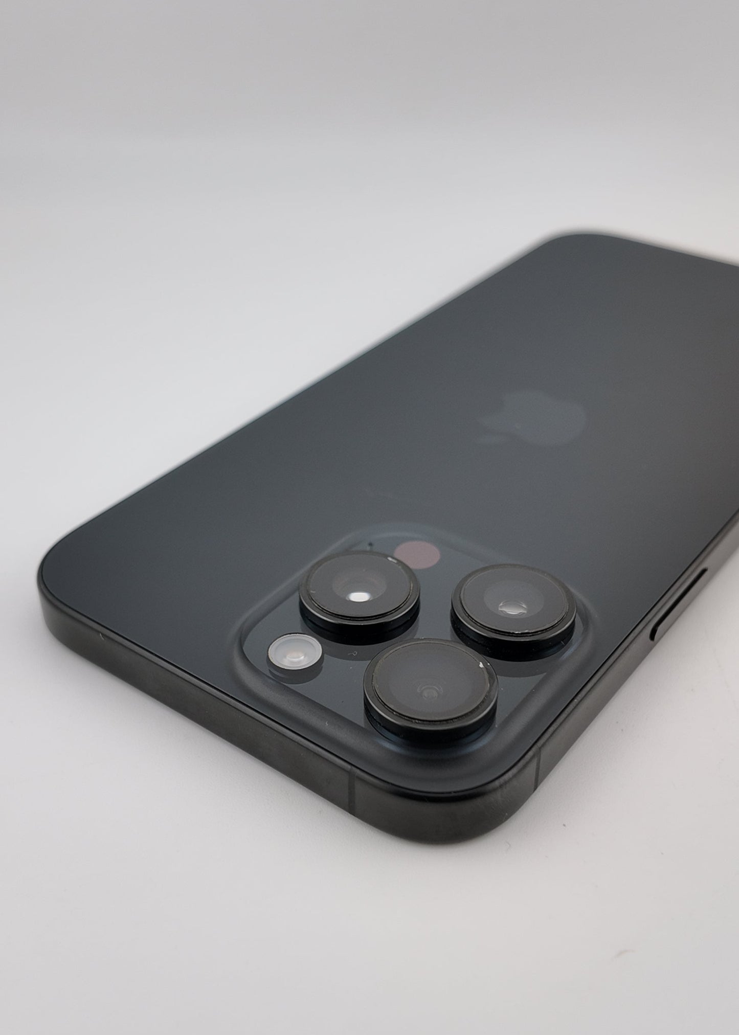 IPHONE 16 PRO MAX / NEGRO TITANIO / 256GB