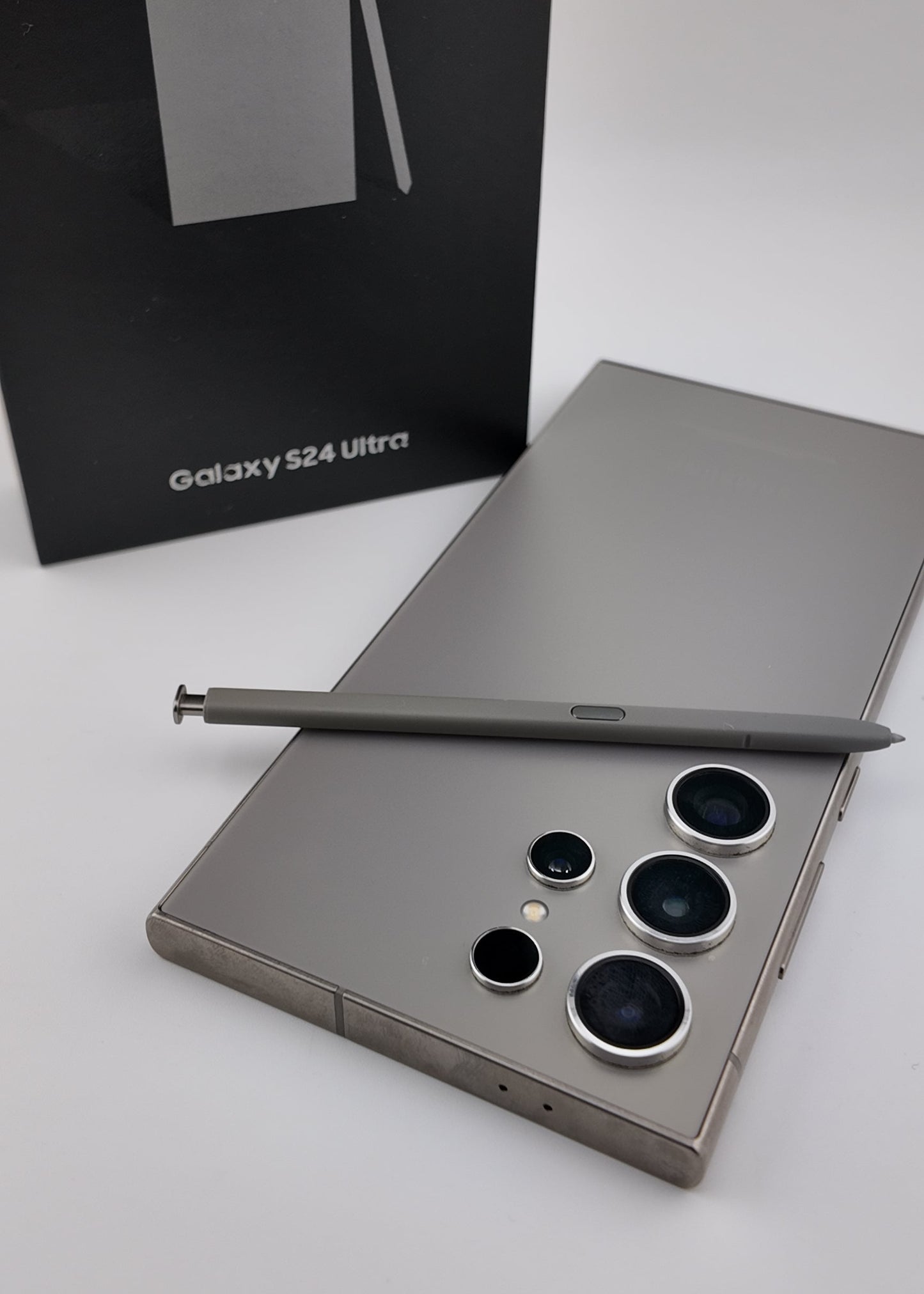 SAMSUNG GALAXY S24 ULTRA / GRIS TITANIO / 256GB
