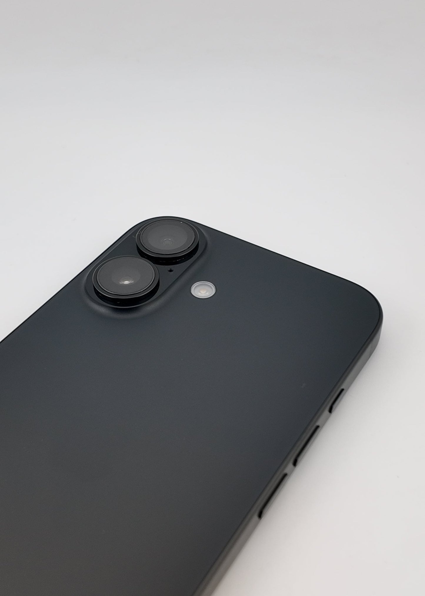 IPHONE 16 / NEGRO / 128GB
