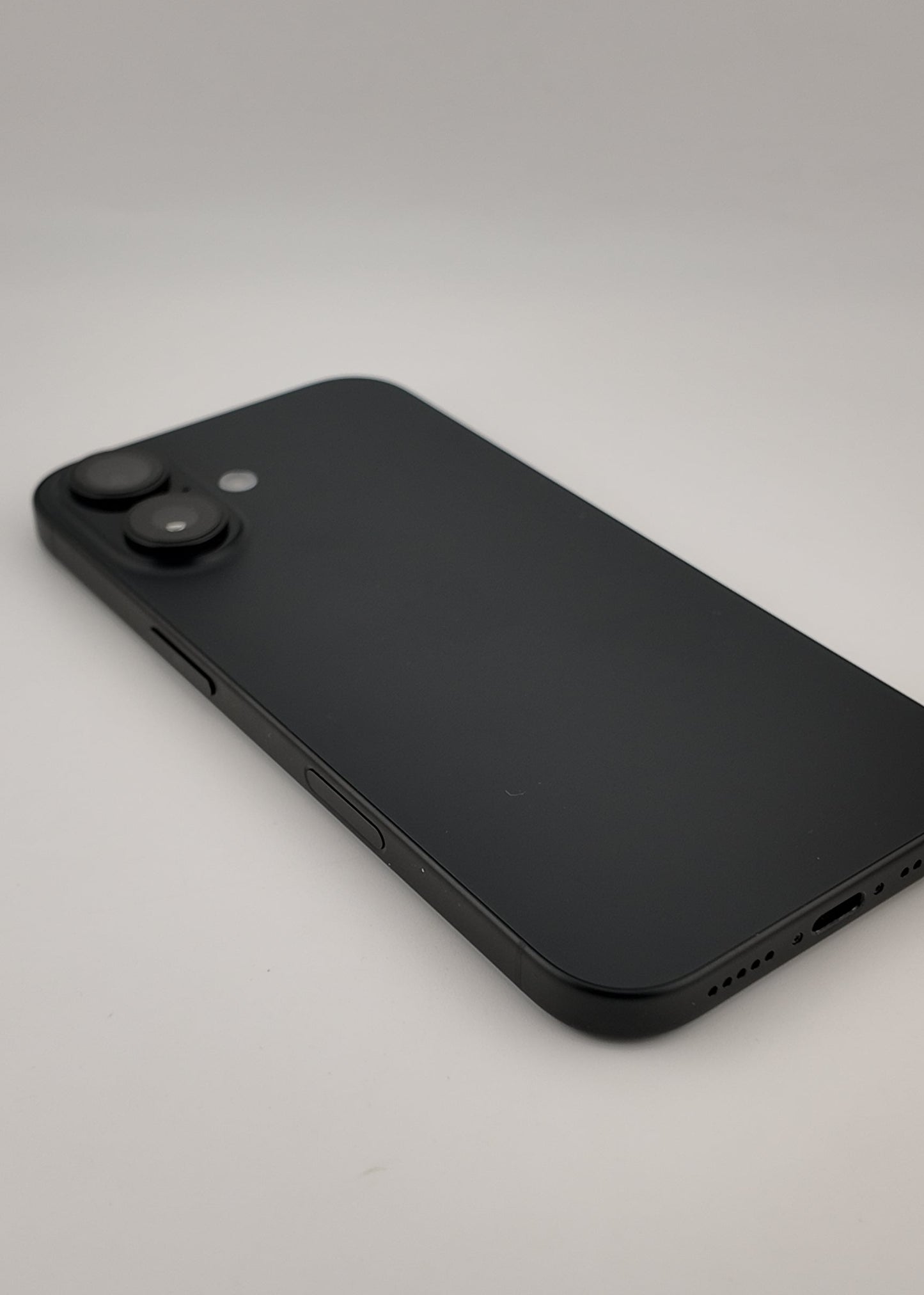 IPHONE 16 / NEGRO / 128GB