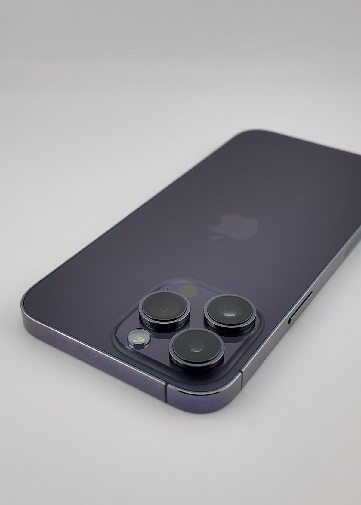 IPHONE 14 PRO MAX / MORADO OSCURO / 128GB