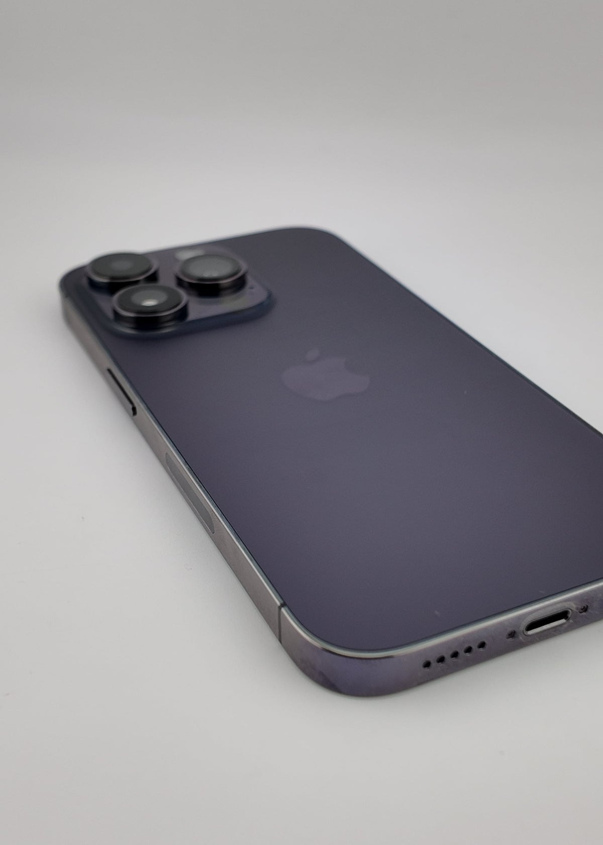 IPHONE 14 PRO / MORADO OSCURO / 256GB